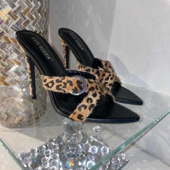 Cape Robbin leopard fur print heels - Picture 2 of 5